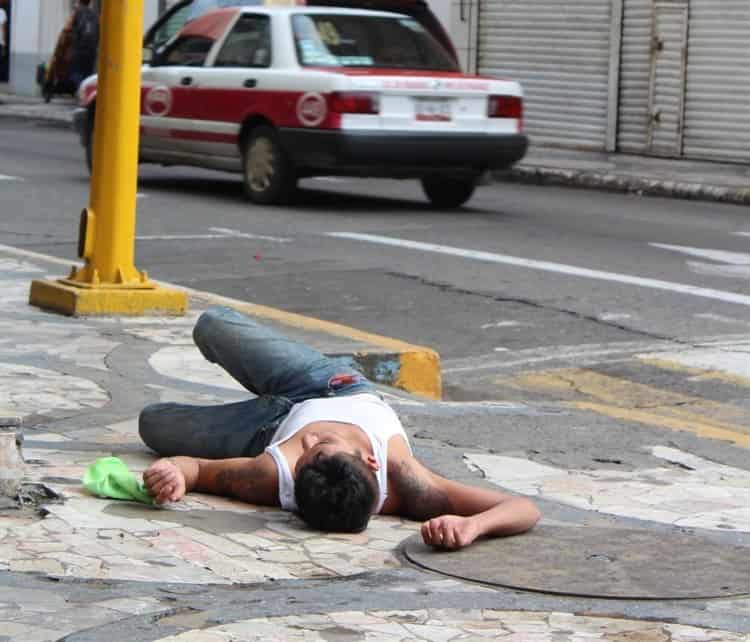 Durante la pandemia aumentaron los índices de alcoholismo en jóvenes de Veracruz