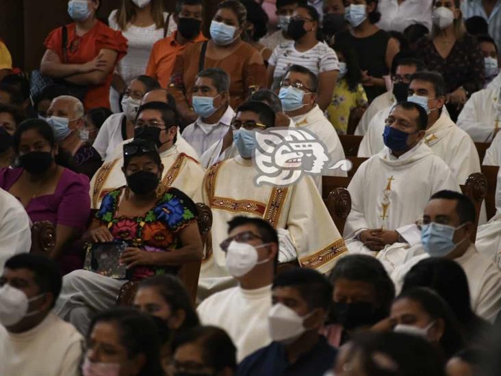 Encabeza obispo de Xalapa la ordenación de nuevos diáconos (+Video)