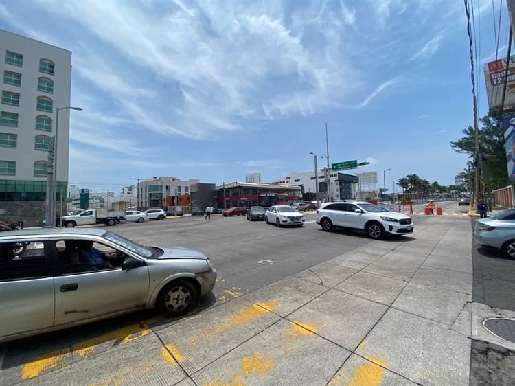 Se registra cierre vial en Boca del Río (+Video)