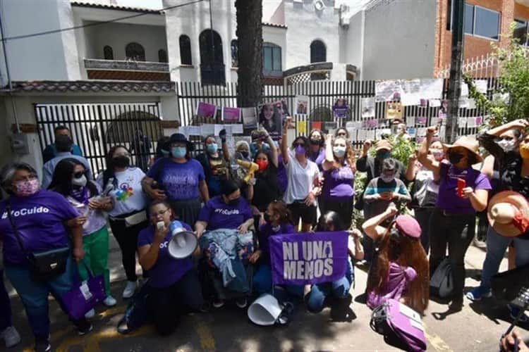 Colectivos se manifiestan en CDMX y Jalisco por feminicidio de Luz Raquel Padilla