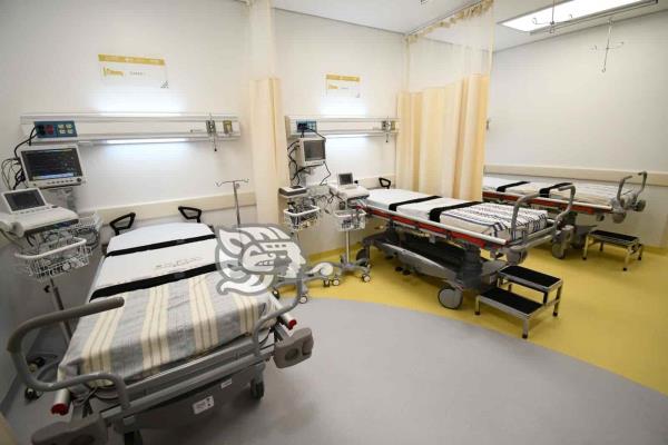 Encharcamiento en Hospital de Perote, por alta presión; ya se solucionó
