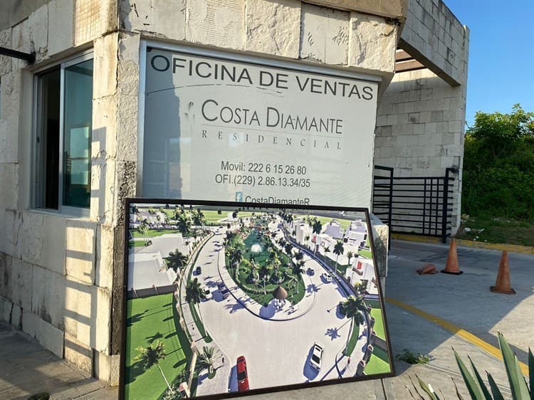 Vecinos del Residencial Costa Diamante denuncian falta de energía eléctrica(+video)