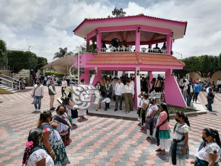 (+Video) Autoridades inauguran remodelación de palacio municipal de Ixhuatlancillo