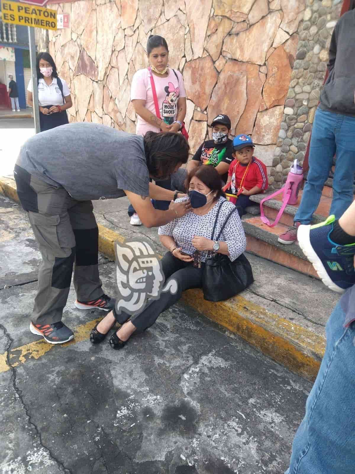 Camioneta Atropella A Adulta Mayor En Colonia Centro De Córdoba 9852