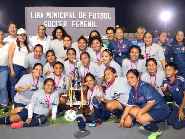 Nanchital se corona en la Liga Municipal de Futbol Femenil