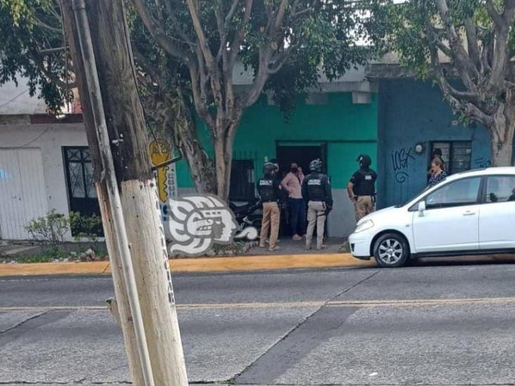 ¡Sustazo! Rata muerta moviliza a policías en Xalapa
