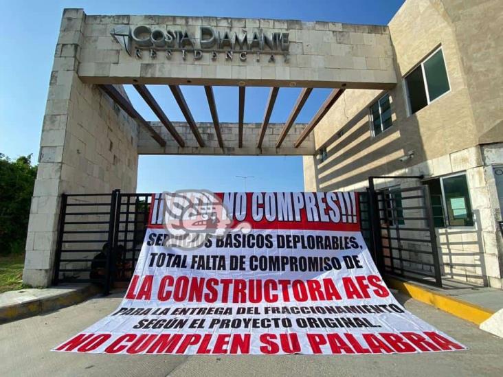 Habitantes de Costa Diamante, en Alvarado, se dicen defraudados por constructora
