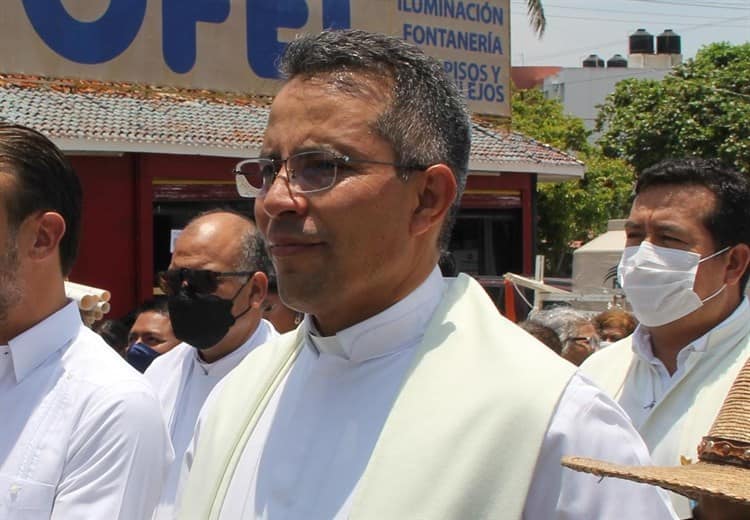 Padre Cecilio dejará de estar al frente de la Parroquia de Santa Ana en Boca del Río