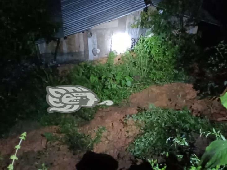 Derrumbes sepultan viviendas en Tequila; hay un muerto y 4 lesionados (+Video)