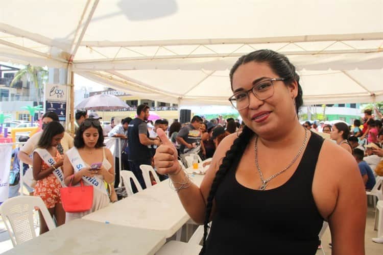 Realizan concurso de comelones en Plaza Banderas de Boca del Río (+Video)
