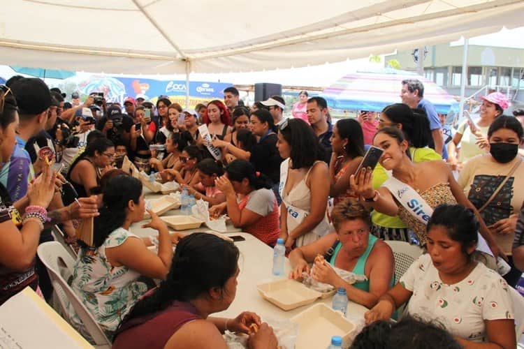 Realizan concurso de comelones en Plaza Banderas de Boca del Río (+Video)