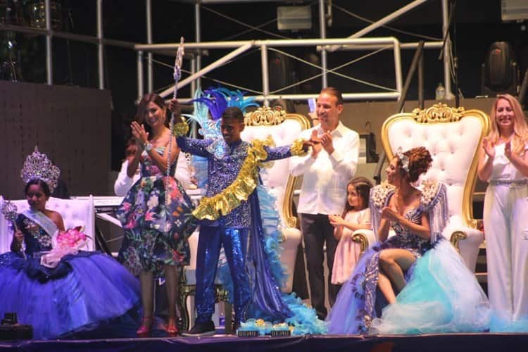 Realizan coronación de corte real de las Fiestas de Santa Ana 2022 en Boca del Río