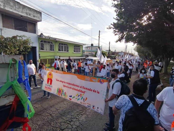 Católicos de Xalapa marchan por la paz