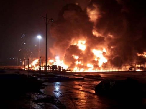 Tormenta provocó incendio en Refinería Madero, Tamaulipas; hay un trabajador muerto