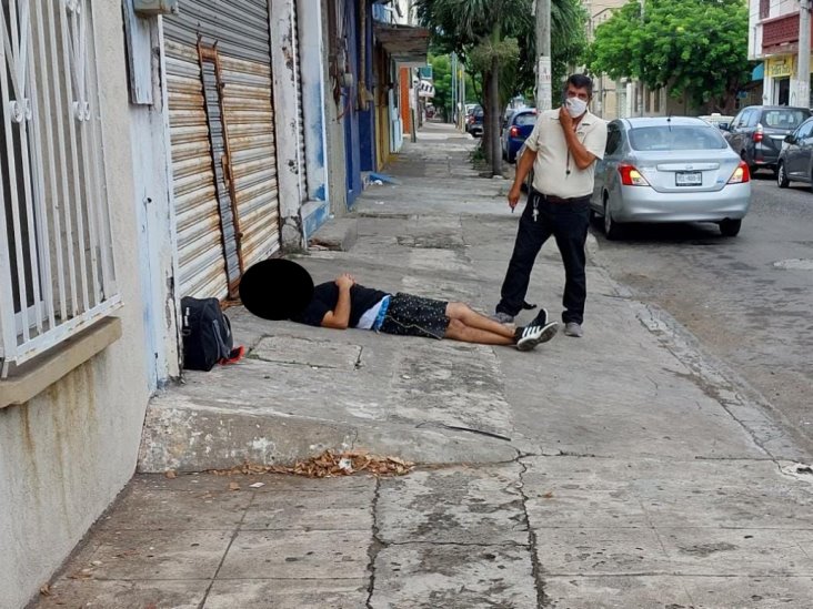 Vecinos detienen a sujeto que asaltó a dos niñas en el centro de Veracruz