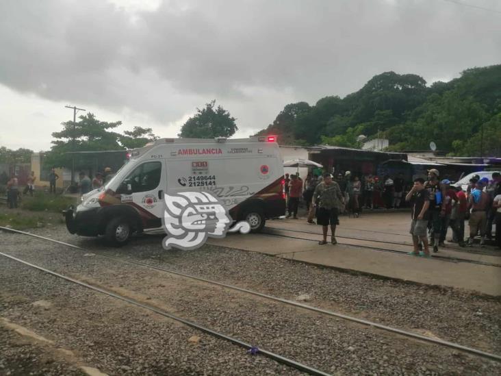 (+Video) Tren mutila pies a hondureño en Coatzacoalcos