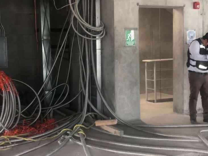 En Monterrey, trabajadora de limpieza cae 10 pisos por jugar a las escondidas