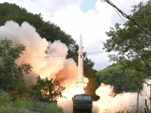 Tras visita de Pelosi, China dispara 11 misiles cerca de Taiwán