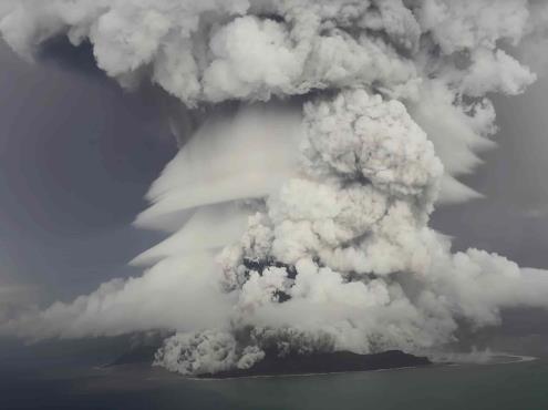 Erupción submarina en Tonga aún afecta el clima de la Tierra
