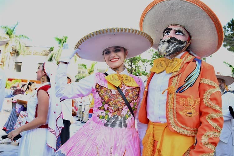 Realizan el 51 Encuentro Nacional de Danza Folklórica en el puerto de Veracruz