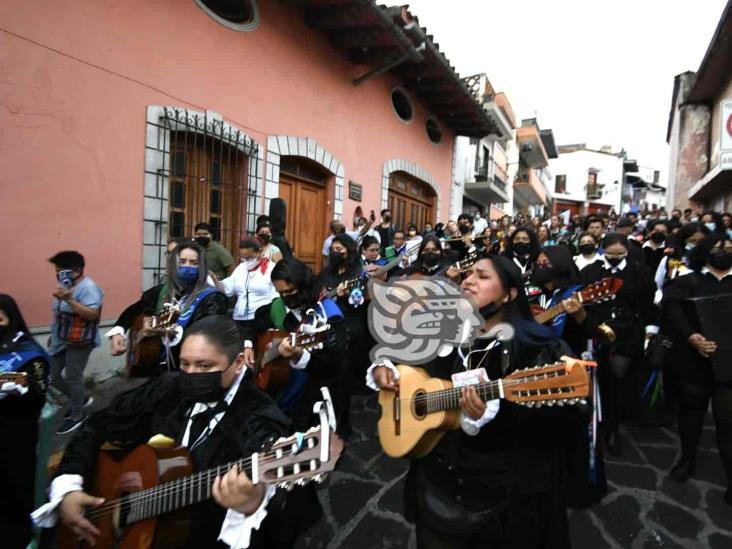 Arranca en Xalapa el Festival de Tunas Femeniles 2022 (+Video)