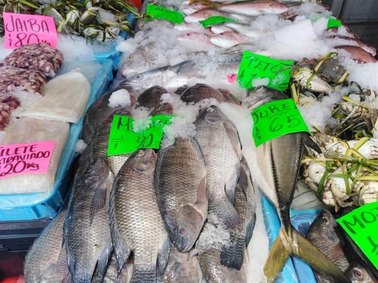 ¿Se te antoja un cóctel? Bajan precios de algunos mariscos y pescados en Veracruz