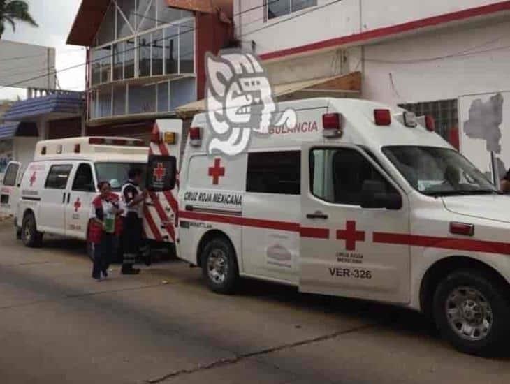 Operadores de ambulancias se quejan por falta de pagos en Cruz Roja Acayucan