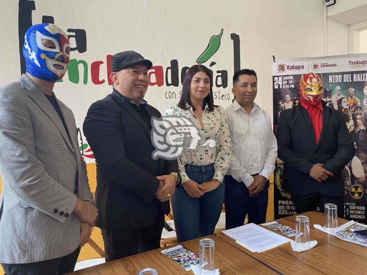 Presentan cartelera de lucha libre en Xalapa