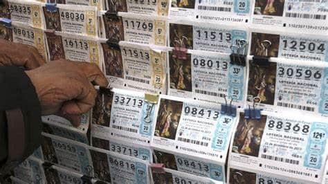 Mujer que pedía limosna se gana la lotería en España