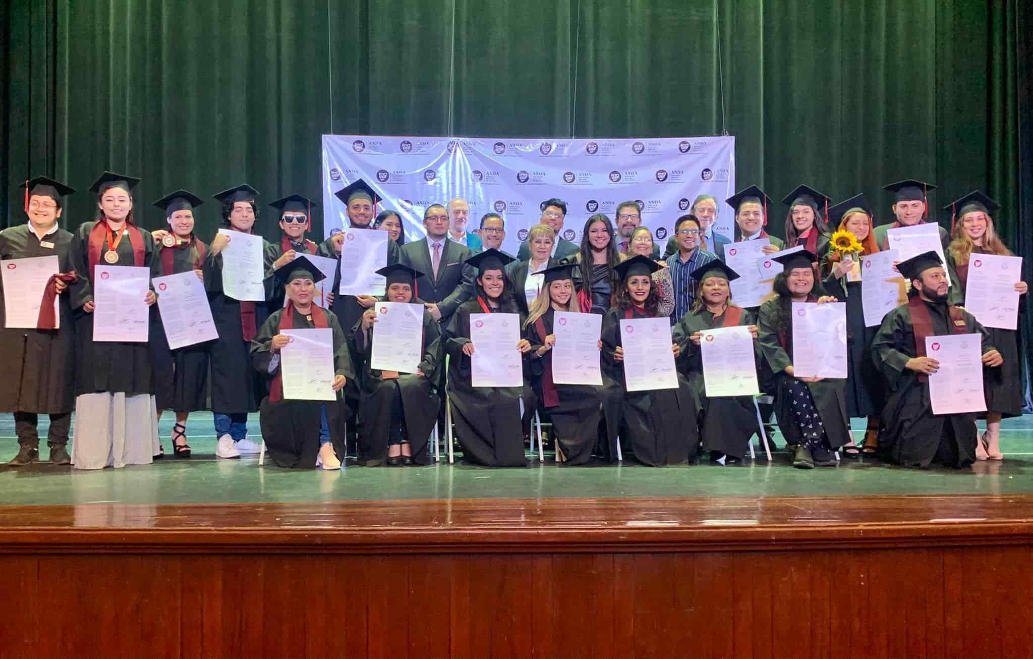 Egresa la primera generación de actrices y actores de la ANDA Delegación Veracruz