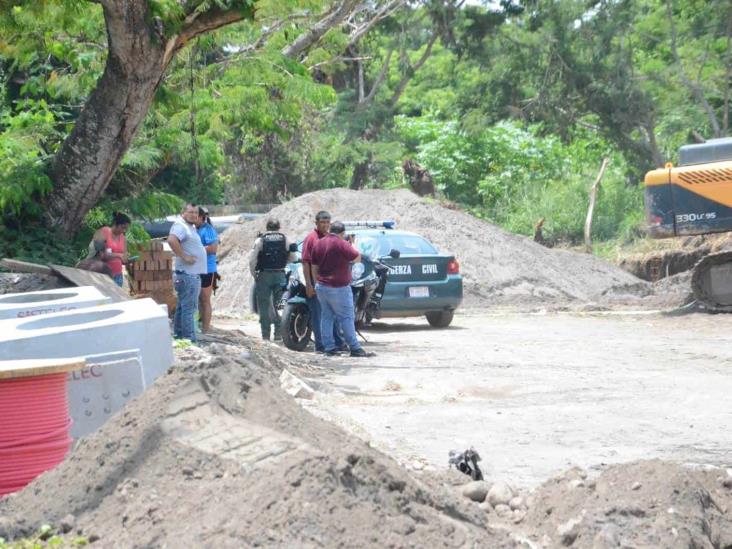Obrero queda atrapado tras colapsar obra en la zona de El Choncal en Alvarado