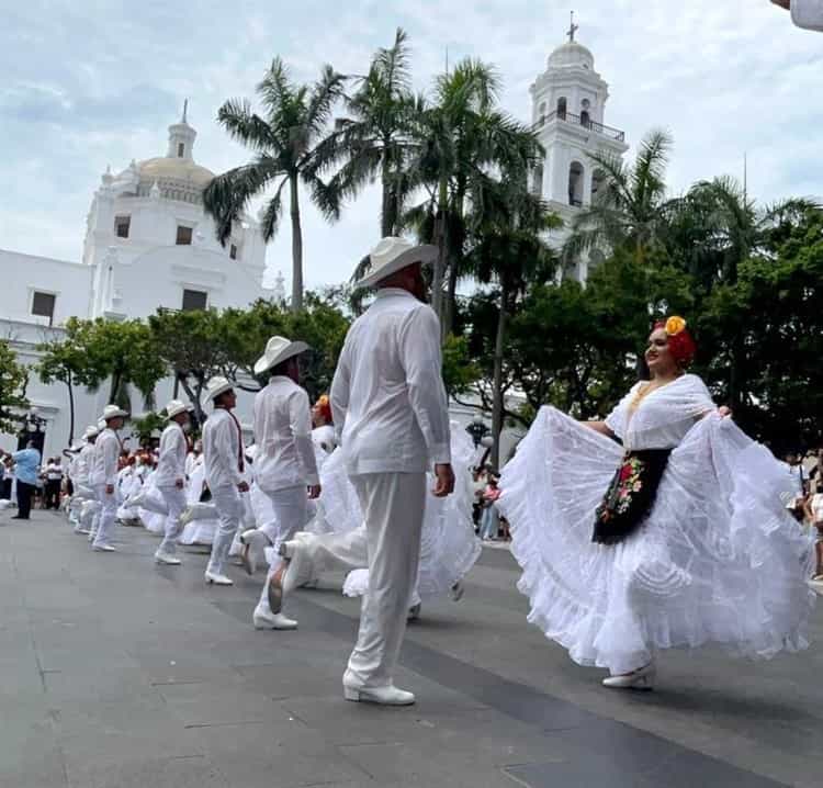 Video: Concluye Congreso Nacional de Danza Folklórica en el puerto de Veracruz