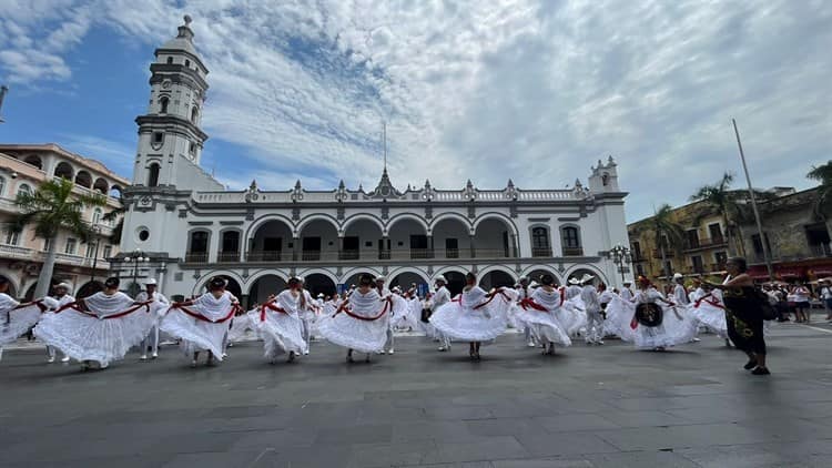 Video: Concluye Congreso Nacional de Danza Folklórica en el puerto de Veracruz