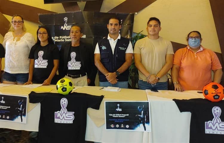 Presentan Liga de Futbol Femenil Mario Santés