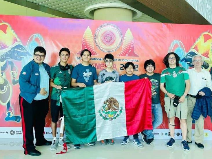 Mexicanos ganan medalla de bronce en Olimpiada de Informática