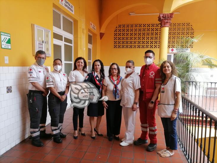 Jóvenes de Cruz Roja Orizaba continúan apoyando a los ciudadanos