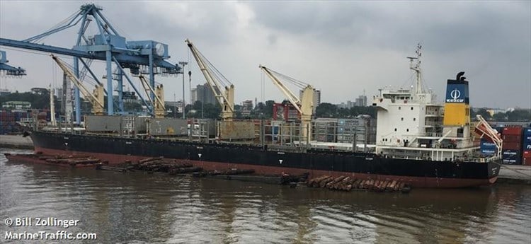 Ingresa de emergencia barco de Hong Kong a Veracruz por muerte de tripulante