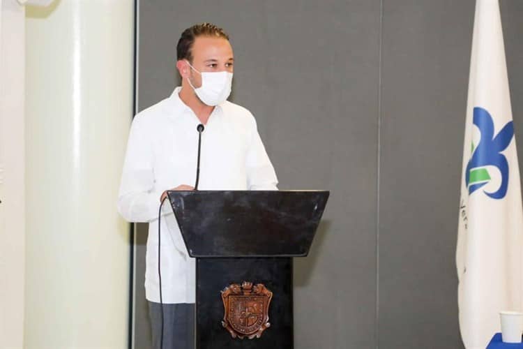 Boca del Río y la UV suman esfuerzos para el fortalecimiento del municipio: JM Unánue