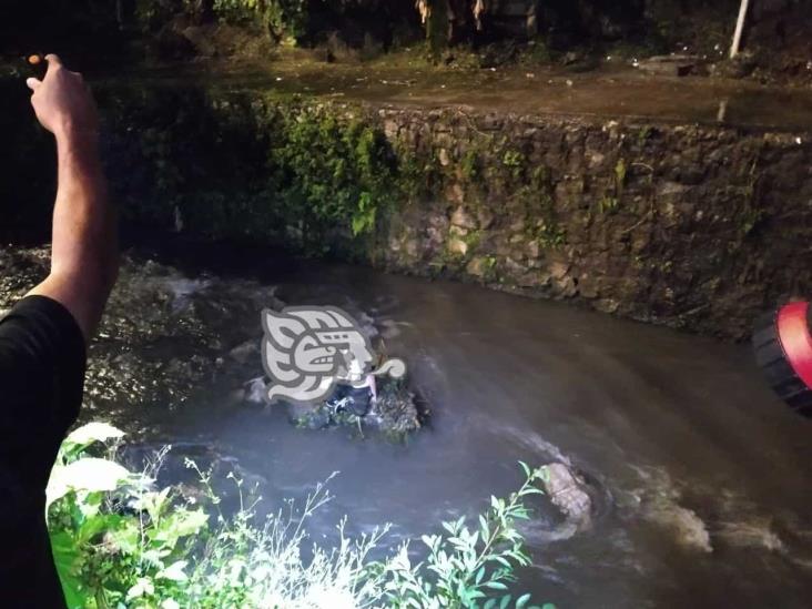 Rescatan a mujer que cayó al río San Antonio, en Córdoba