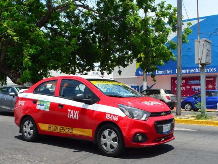 Taxistas de Veracruz reportan reactivación del 85 por ciento en demanda de servicios