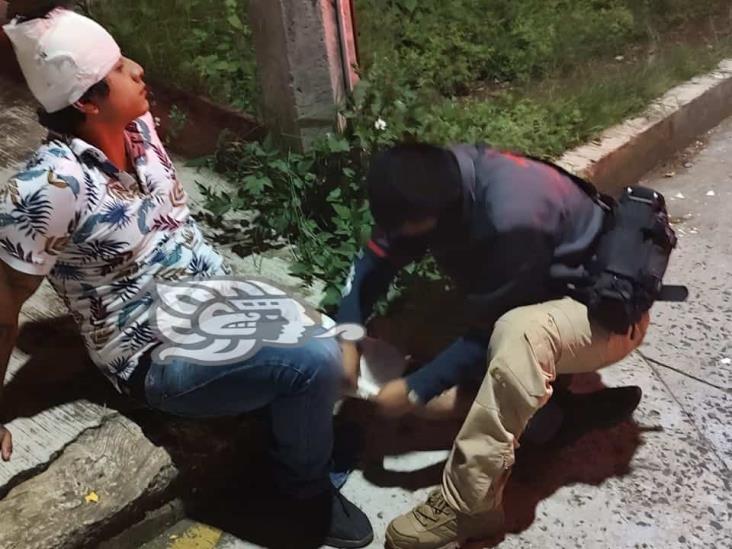 Joven en estado de ebriedad es atacado a  golpes en colonia de Xalapa