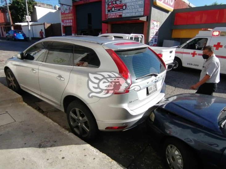 Taxi ‘fantasma’ causa carambola en calles de Córdoba
