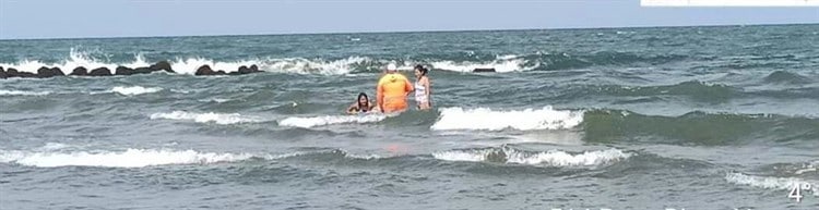 Continúan operativos para salvaguardar la vida de turistas en playas de Úrsulo Galván
