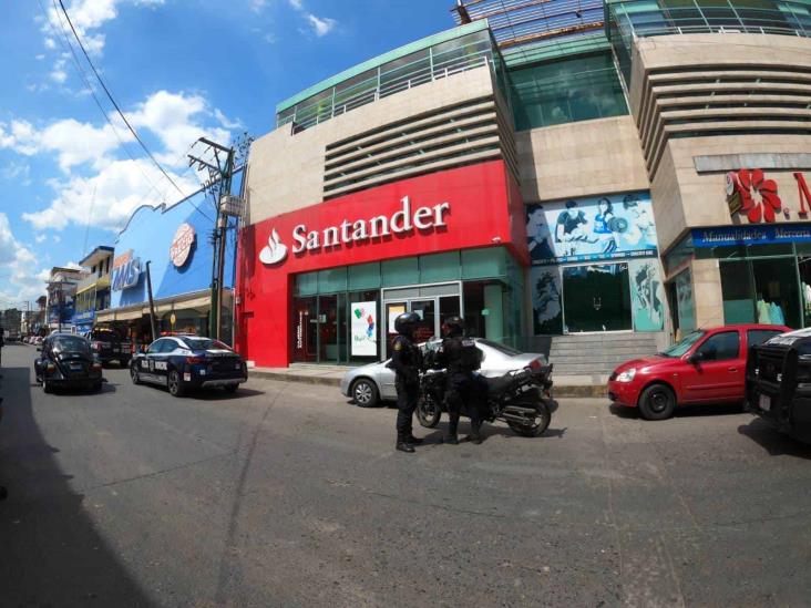 Sujetos asaltan a comerciante al salir del banco en Martínez de la Torre