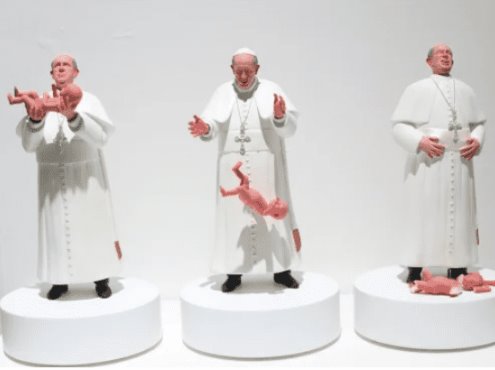 Escultura del Papa Francisco causa controversia en México