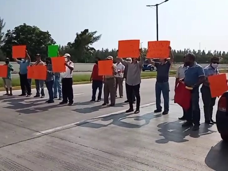 Bloquean bulevar Fidel Velázquez en Veracruz (+Video)