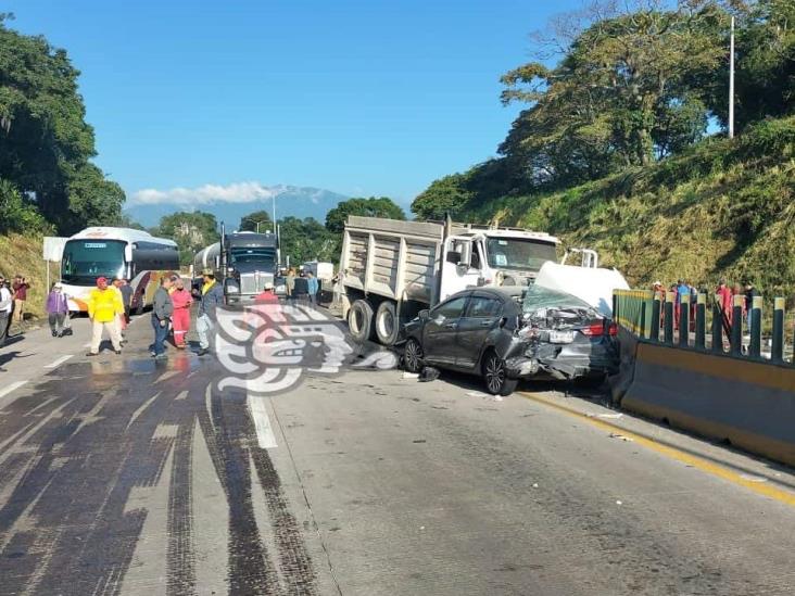 (+Video) Tras choque múltiple, reabren circulación en la Puebla-Córdoba