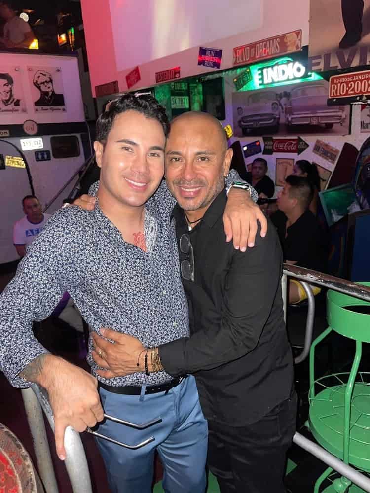 Paco Morales celebra un año más de feliz existencia con sus amigos