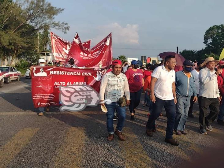 ¡Fuera grúas Gatsa! protestan contra abusos policiacas en Minatitlán