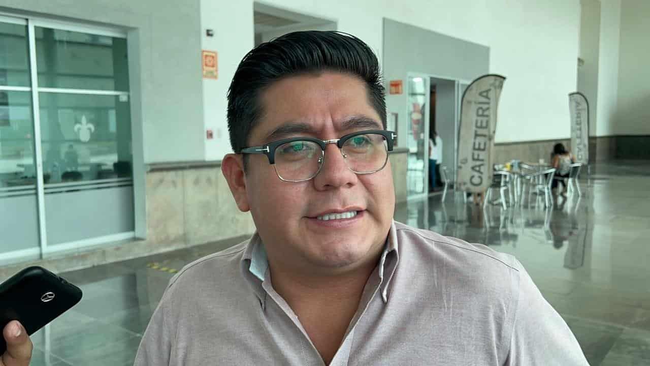 En Veracruz, se lanzan contra adelantados ‘no oficiales’